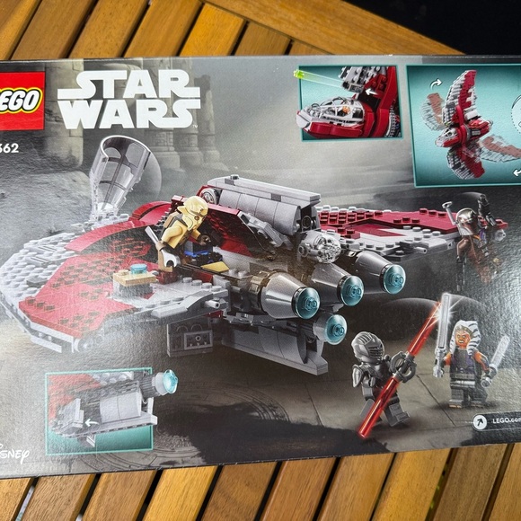 LEGO Star Wars T-6 Jedi Shuttle - Red and Gray - Picture 2 of 2